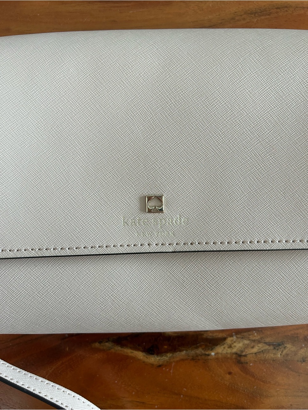 Kate Spade Light Baby Pink Leather Crossbody Chic Flap Closure Shoulder Bag - Picture 4 of 10